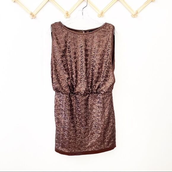 Laundry By Shelli Segal Keyhole Back Sequin Dress - Picture 1 of 9